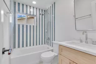 6807 Roanoke Dr, Austin, TX 78723 - Photo 18