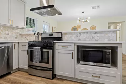 1802 Vallejo Street, Austin, TX 78757 - Photo 4
