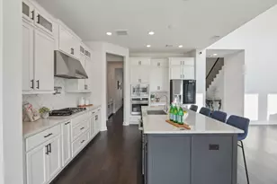 2436 Capestrano Cir, Round Rock, TX 78665 - Photo 2