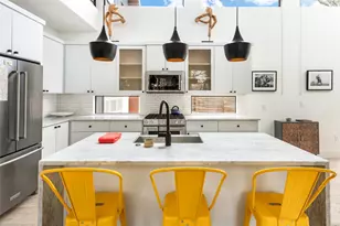 2804 E 22nd St, Austin, TX 78722 - Photo 12