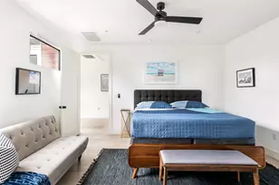 2804 E 22nd St, Austin, TX 78722 - Photo 26