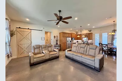 1094 Raintree Lane, Elgin, TX 78621 - Photo 6