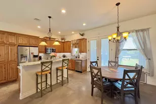 1094 Raintree Ln, Elgin, TX 78621 - Photo 12