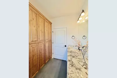 1094 Raintree Lane, Elgin, TX 78621 - Photo 28