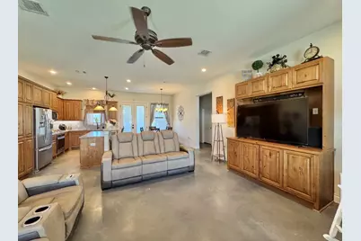 1094 Raintree Lane, Elgin, TX 78621 - Photo 8