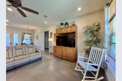 1094 Raintree Lane, Elgin, TX 78621 - Photo 8