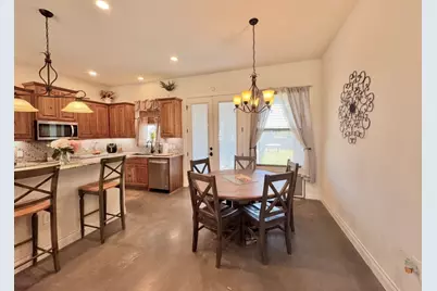 1094 Raintree Lane, Elgin, TX 78621 - Photo 14