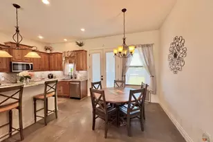 1094 Raintree Ln, Elgin, TX 78621 - Photo 14