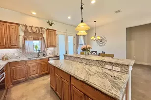 1094 Raintree Ln, Elgin, TX 78621 - Photo 12