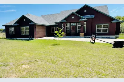 1094 Raintree Lane, Elgin, TX 78621 - Photo 2