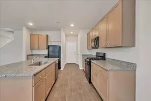 116 Honeybee Ln, Elgin, TX 78621 - Photo 12