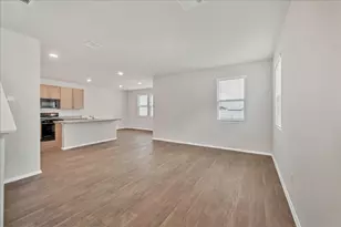 116 Honeybee Ln, Elgin, TX 78621 - Photo 16