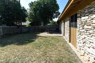 2211 Lanier Dr, Austin, TX 78757 - Photo 18