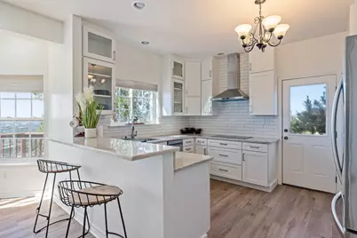 8101 Breeze Way, Jonestown, TX 78645 - Photo 6