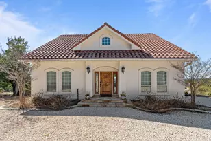 8101 Breeze Way, Jonestown, TX 78645 - Photo 2