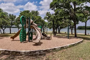 21844 Ticonderoga Ave, Lago Vista, TX 78645 - Photo 16