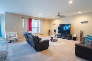 862 Apricot Dr, Kyle, TX 78640 - Photo 4