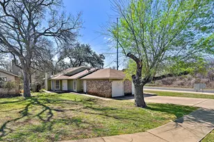 4407 Limewood Ct, Austin, TX 78727 - Photo 2