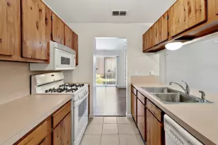 4407 Limewood Ct, Austin, TX 78727 - Photo 10