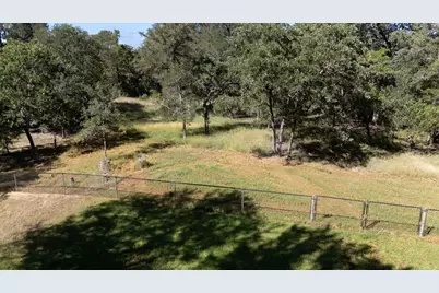 112 McLeod, Cedar Creek, TX 78612 - Photo 36