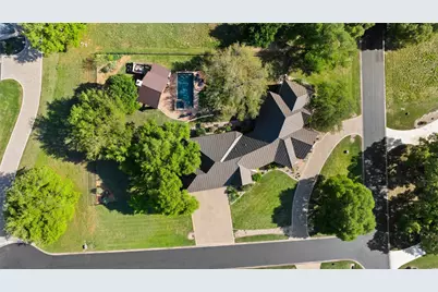 27501 Waterfall Hill Parkway, Spicewood, TX 78669 - Photo 32