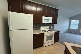 1900 Scofield Ridge Pkwy, Austin, TX 78727 - Photo 2