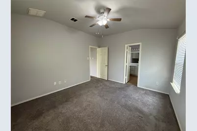 1900 Scofield Ridge Parkway #4701, Austin, TX 78727 - Photo 8