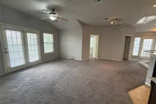 1900 Scofield Ridge Pkwy, Austin, TX 78727 - Photo 10
