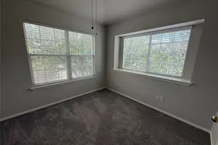 1900 Scofield Ridge Pkwy, Austin, TX 78727 - Photo 14