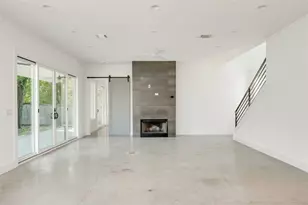 1305 Village W Dr, Austin, TX 78733 - Photo 10