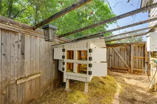 1305 Village W Dr, Austin, TX 78733 - Photo 36