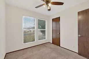 300 Hickok Ct, Austin, TX 78753 - Photo 20