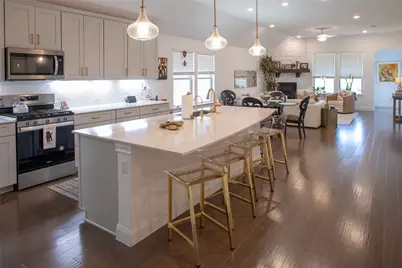 6808 Cliff Rose Drive, Spicewood, TX 78669 - Photo 6