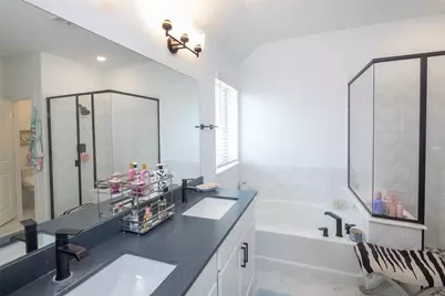 6808 Cliff Rose Drive, Spicewood, TX 78669 - Photo 8
