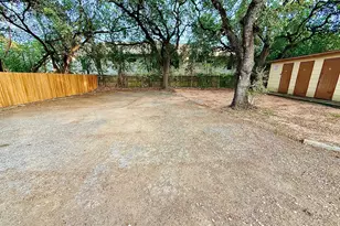 2411 S 5th St, Austin, TX 78704 - Photo 12