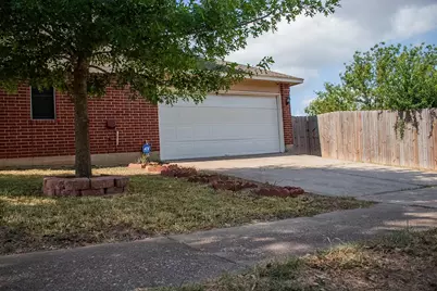 15236 Drusillas Drive, Pflugerville, TX 78660 - Photo 8