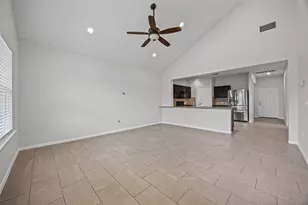 518 Luna Vista Dr, Hutto, TX 78634 - Photo 2