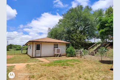 601 East Austin Street, Llano, TX 78643 - Photo 4