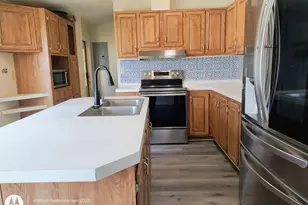 601 E Austin St, Llano, TX 78643 - Photo 6