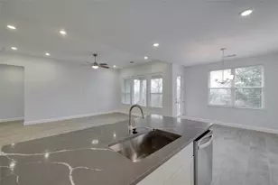 132 Kahalulu Dr, Bastrop, TX 78602 - Photo 10