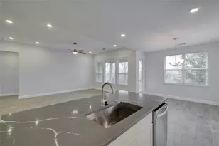 132 Kahalulu Dr, Bastrop, TX 78602 - Photo 10