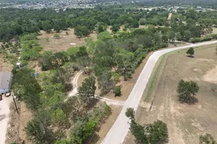 124 Valley Creek Dr, Cedar Creek, TX 78612 - Photo 4