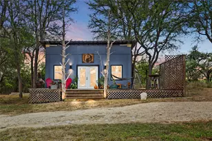 124 Valley Creek Dr, Cedar Creek, TX 78612 - Photo 2