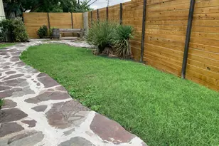 2710 S 1st St, Austin, TX 78704 - Photo 18