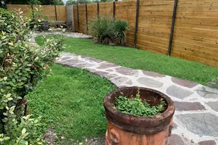 2710 S 1st St, Austin, TX 78704 - Photo 16