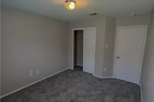 325 Altamont St, Hutto, TX 78634 - Photo 10