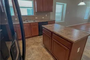 325 Altamont St, Hutto, TX 78634 - Photo 4