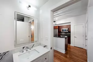 603 Davis St, Austin, TX 78701 - Photo 8