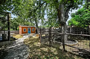 3406 E Martin Luther King Jr Blvd, Austin, TX 78721 - Photo 24