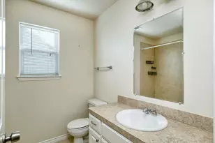 108 Live Oak Cir, Bertram, TX 78605 - Photo 10